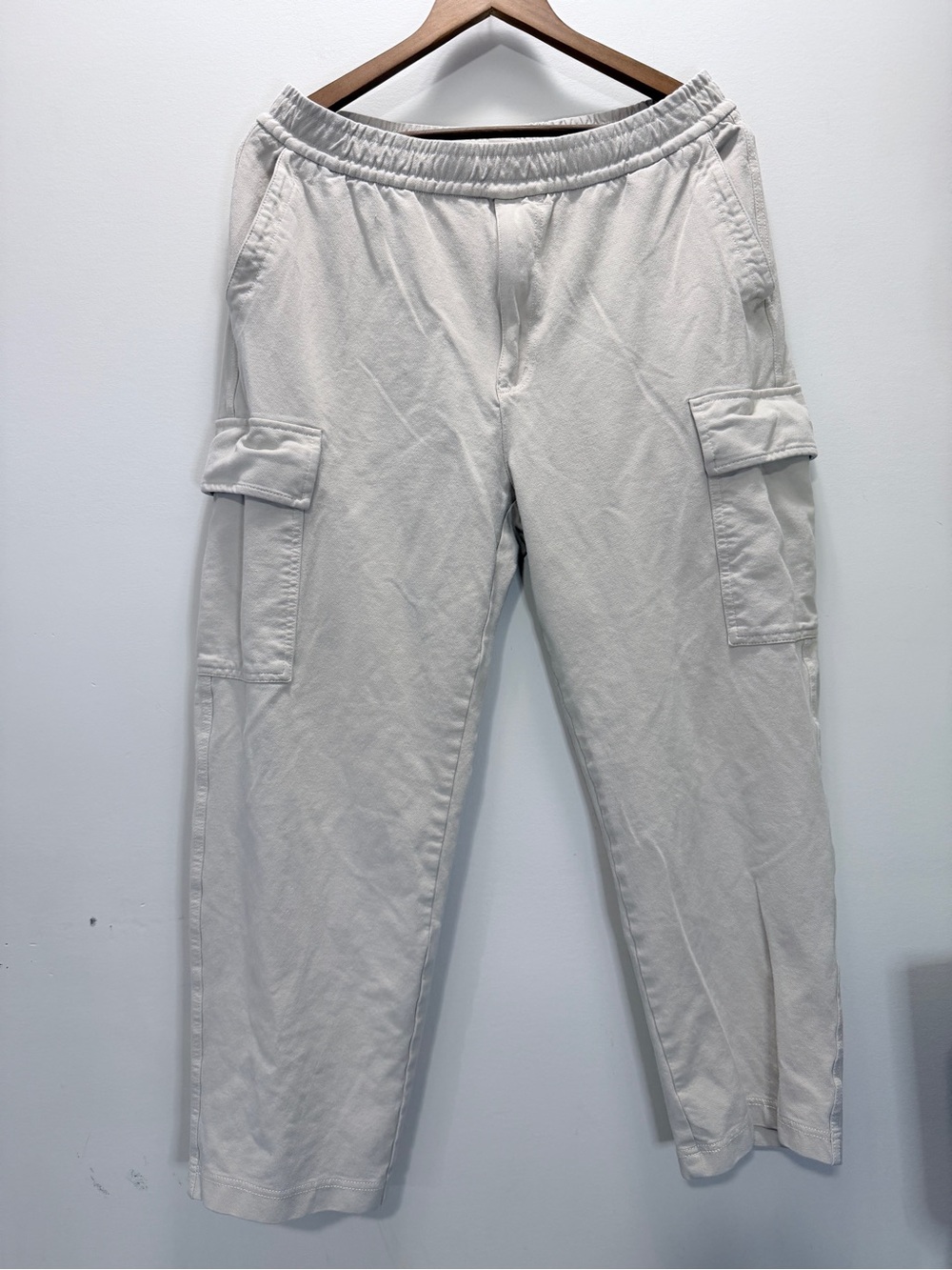 Uniqlo Men's Casual Cargo Pants in Light Beige Size L / Waist 33-36